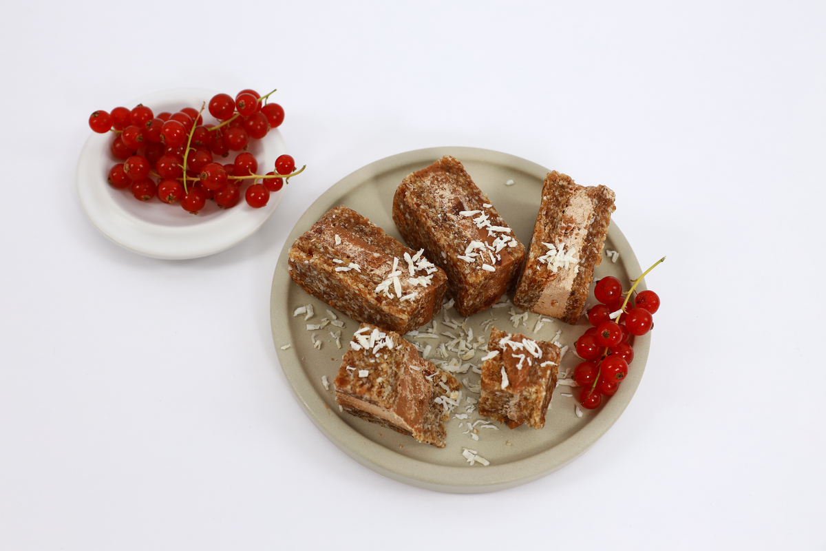 Carob-Kokos-Schnitte